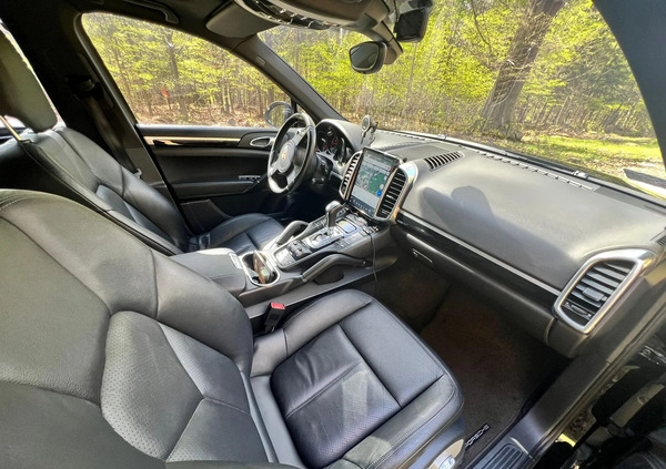 Porsche Cayenne cena 86000 przebieg: 313000, rok produkcji 2011 z Grybów małe 211